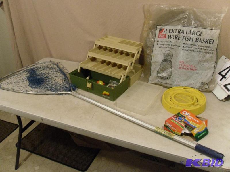 lot 42 image: Extra Large Wire Fish Basket, Fish Net, Mosqu...