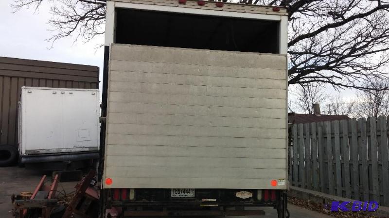 2005 Nissan Box Truck