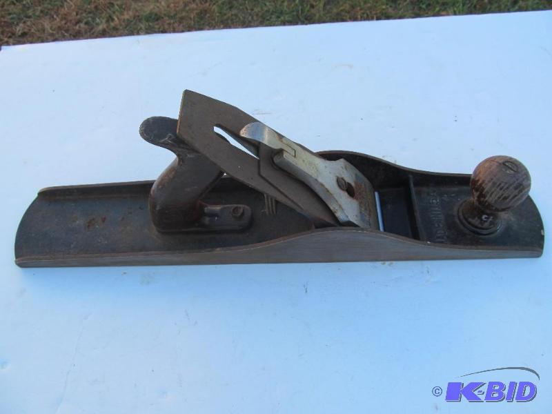 lot 13 image: Vintage planer
