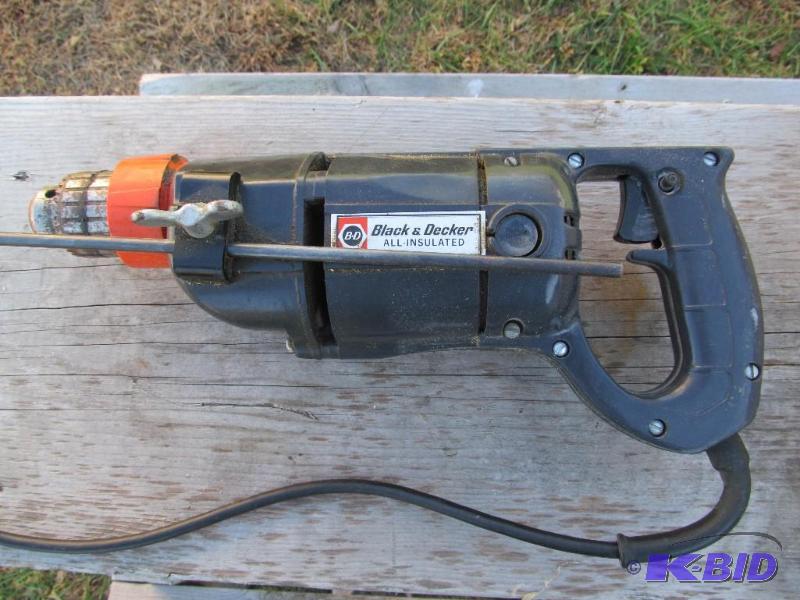 lot 22 image: Black & Decker Hammer Drill