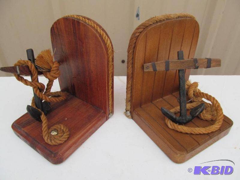 lot 27 image: Nautical book ends,nice....