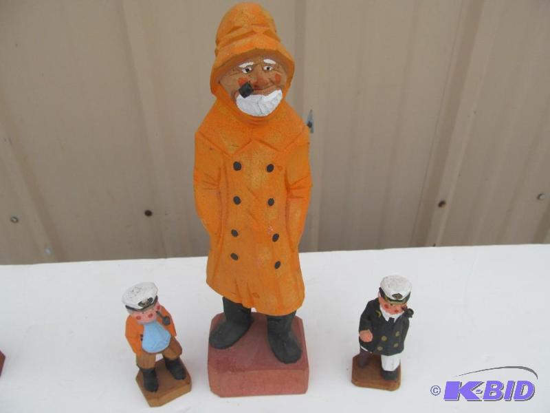 lot 30 image: Hand Carved Figurines.