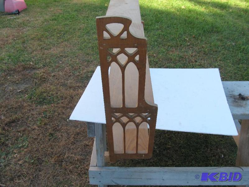 lot 37 image: Nice wooden shelf....