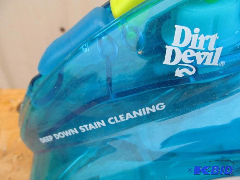 lot 41 image: Dirt Devil carpet spot cleaner....