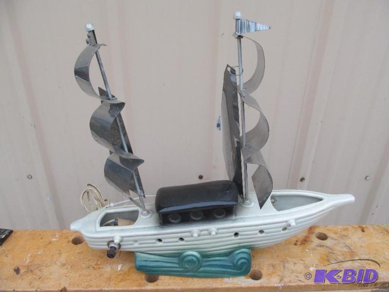 lot 43 image: Very cool,old,sailing vessel lamp.Good workin...