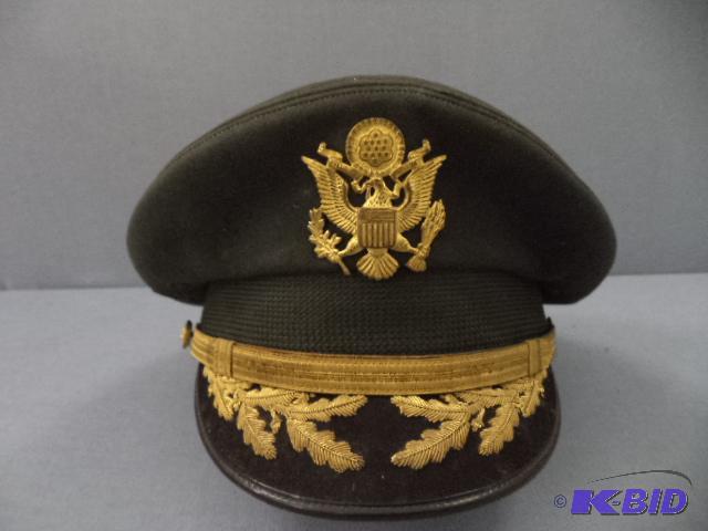 WW II Crush Cap, Badge