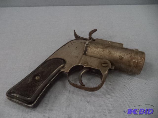 WW II Flare Gun