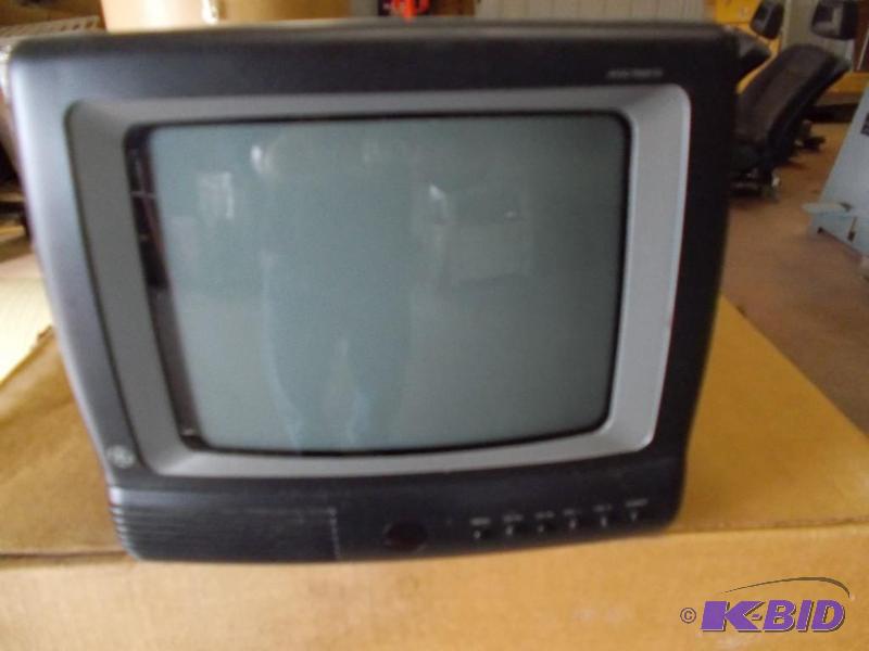 GE Brand 9&quot ACDC 12 Volt TV In Good Wor...