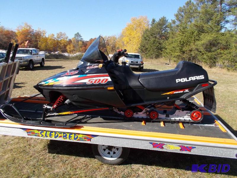 2001 Polaris 500XC Snow Mobile    500 cc Twin...