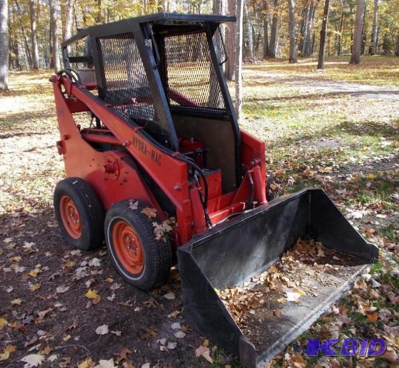 Hydro Mac Mighty Mac Model 8B Skid Loader Ski...