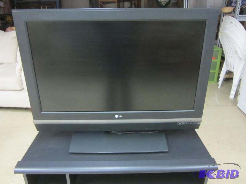LG-LCD flat screen TV