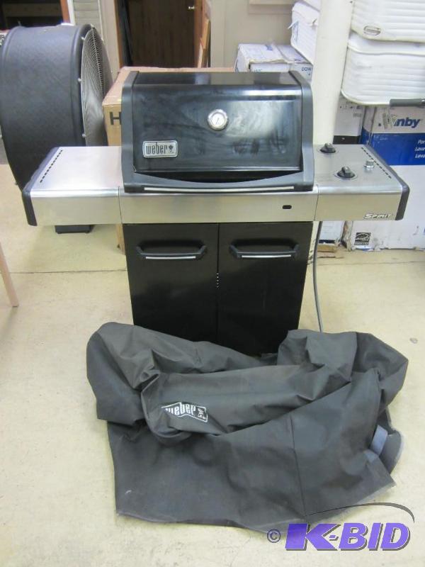 WEBER Natural Gas Grill.