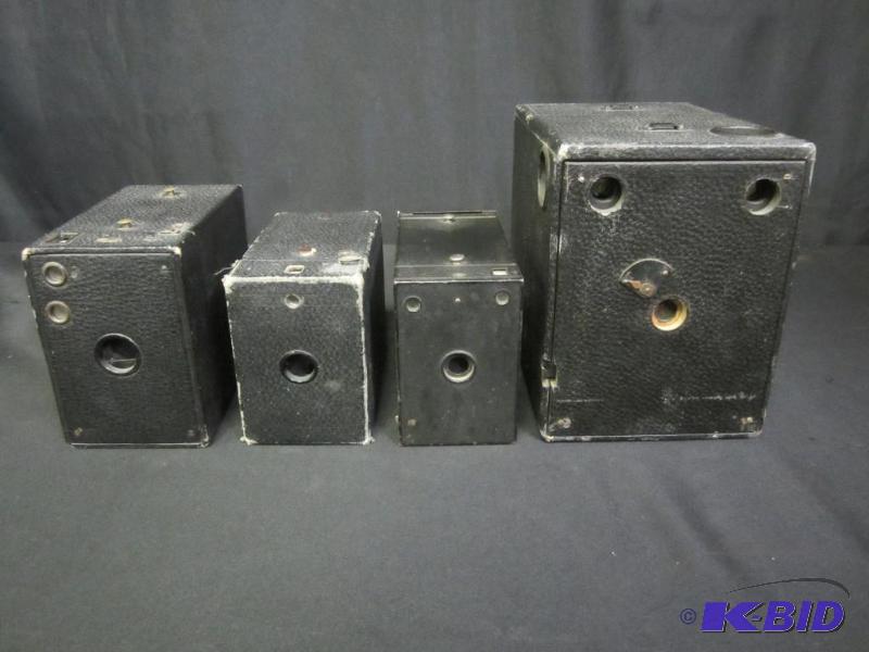 lot 00078 image: Vintage Lot of 4 Box Cameras