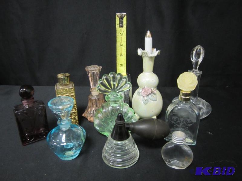 lot 00095 image: Fantastic Lot of 10 Perfume Bottles
