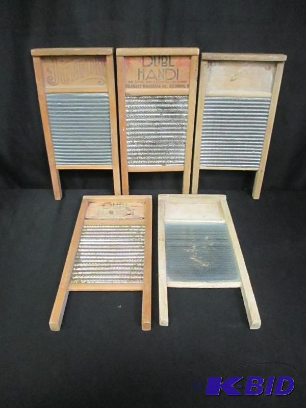 lot 00128 image: Great Lot of Antique and Vintage Wash Boards