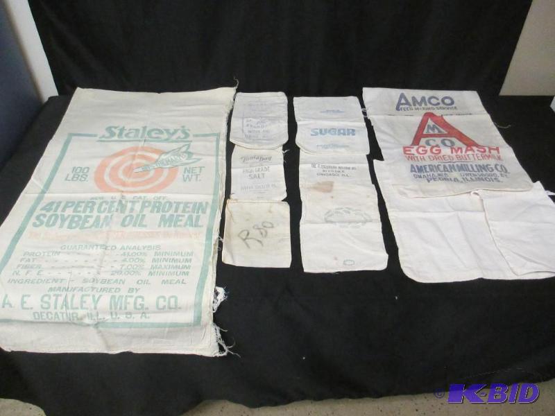 lot 00159 image: 10 Small Fabric Sacks