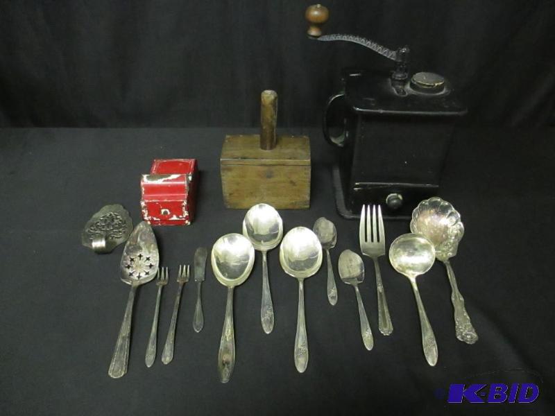 lot 00182 image: Vintage Coffee grinder