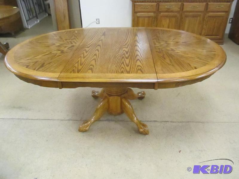 lot 15 image: Very Nice Oak Pedestal Dining Table with 6 Windsor Style Chairs