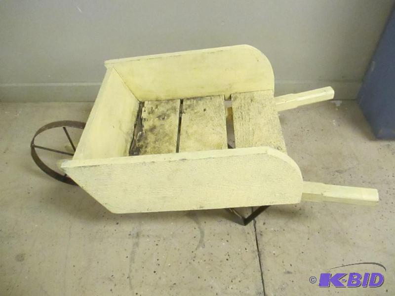 lot 152 image: Decorative Vintage Outdoor Wheel Barrow