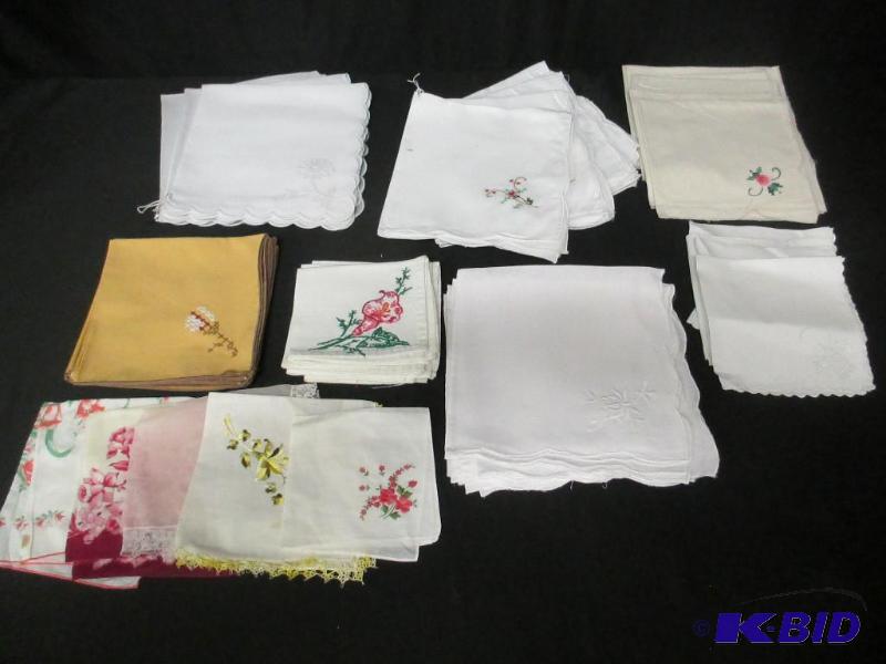lot 156 image: Lot of Vintage Embroidered Napkins
