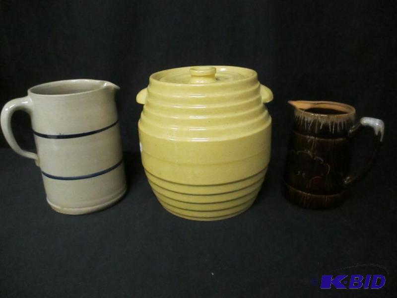 lot 165 image: Vintage Red Wing Pot & Pitchers