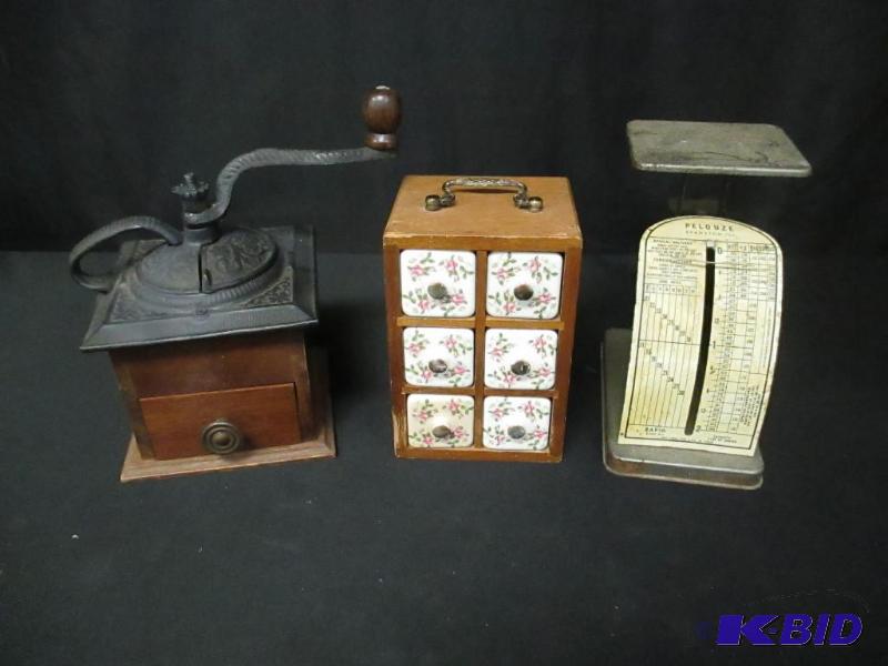 lot 177 image: Vintage Coffee grinder