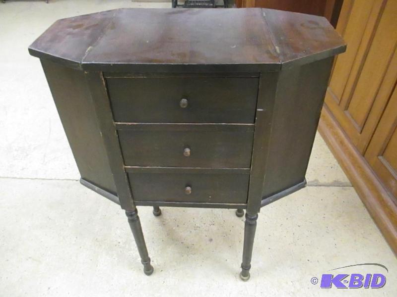 lot 26 image: Vintage Hexagonal Sewing Cabinet
