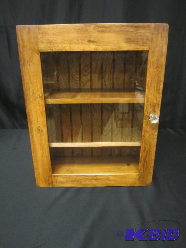 lot 43 image: Vintage Country Style Glass Door Cabinet