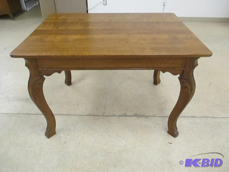 lot 7 image: Wonderful Victorian Style Oak Table