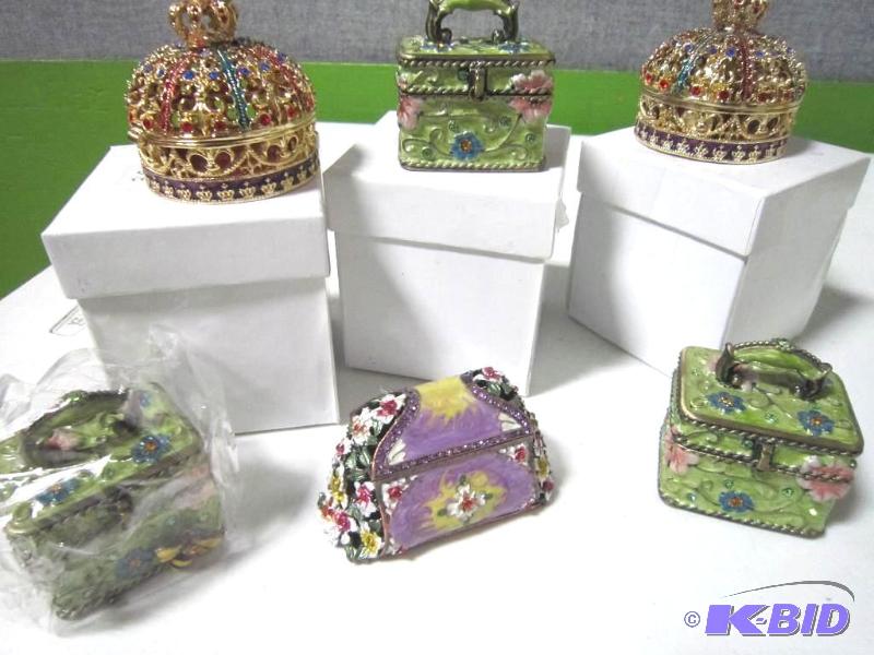 NEW Hinged Boxes
