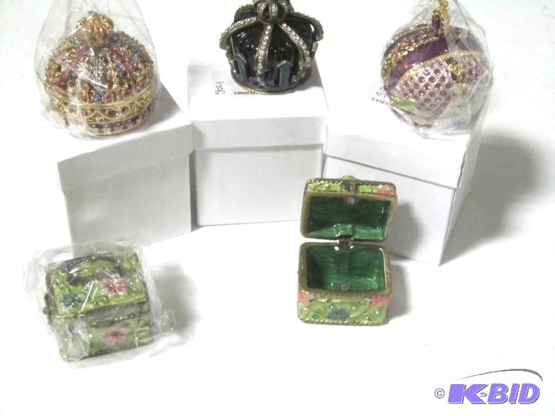 NEW Hinged Boxes
