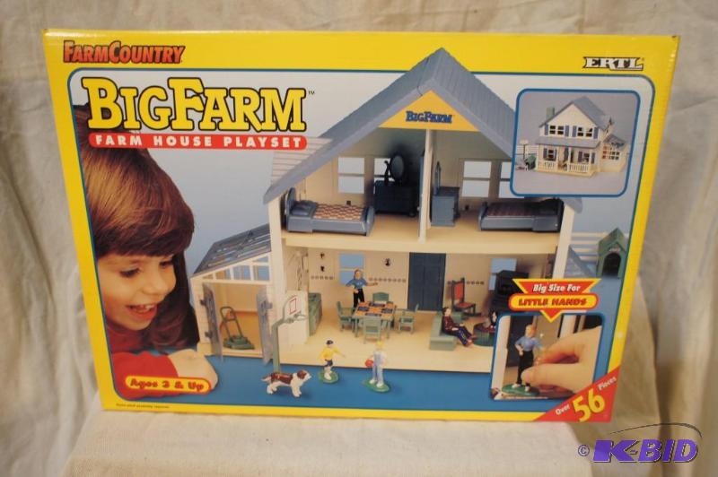 lot 33 image: New In Box Big Farm Country - Farm House Play...
