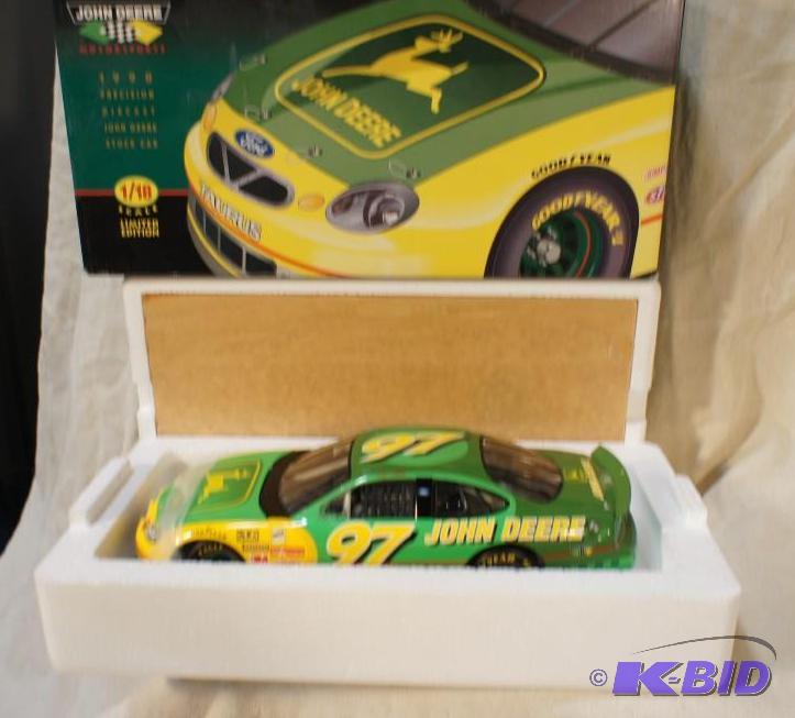 lot 55 image: New In Box John Deere Racing Champ Diecast st...