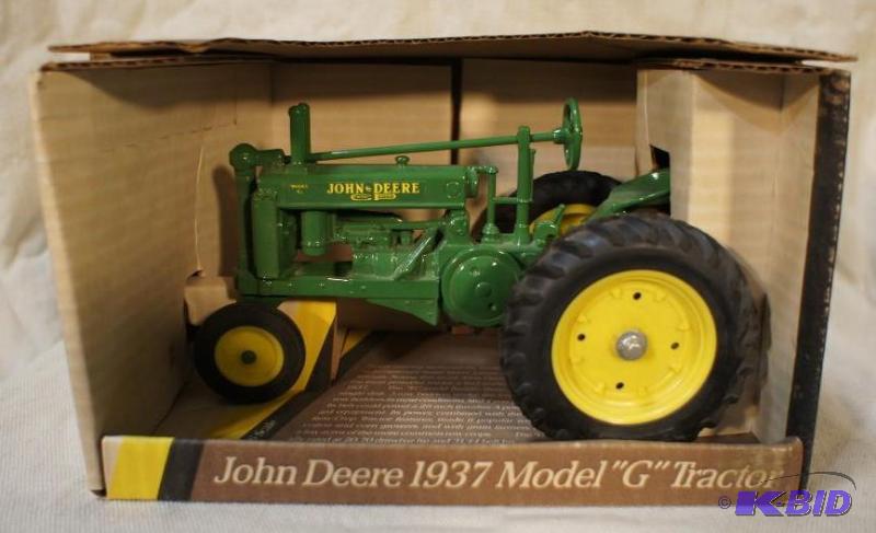 lot 6 image: New In Box John Deere 1937 Model &quotG"...