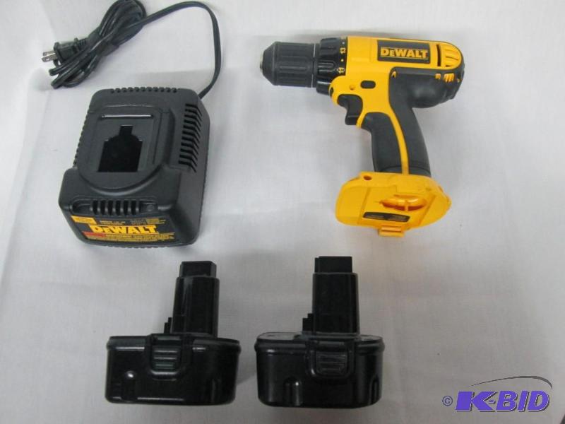 lot 10 image: DeWalt 12V DrillDriver