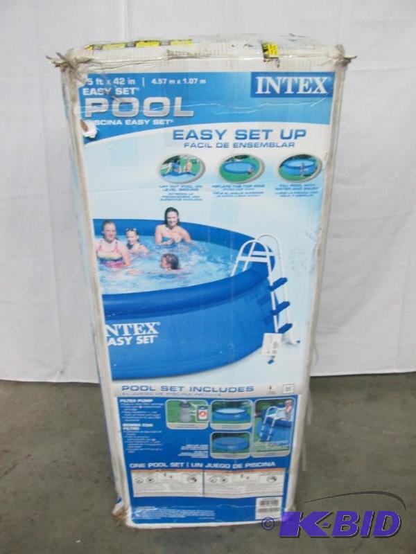 lot 7 image: Intex 15 x 42 Easy Set Pool