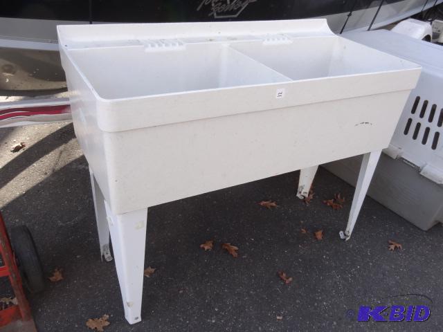 lot 12 image: 2 Basin Fiberglass Sink. Metal Legs. Crack in...