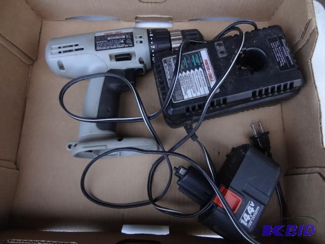 lot 166 image: 14.4 Volt Porter Cable Drill. Battery Charger...