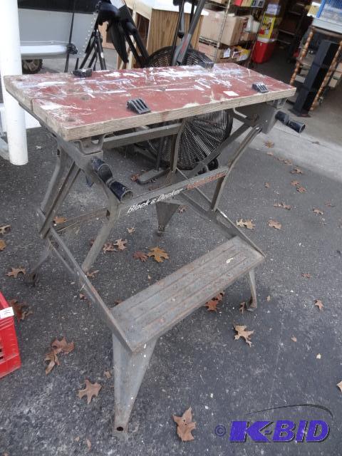 lot 17 image: Fold Up Shop Mate Work Stand....