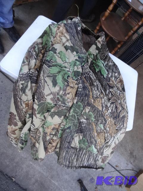 lot 207 image: Stearns XXL Rain Jacket Insulated...