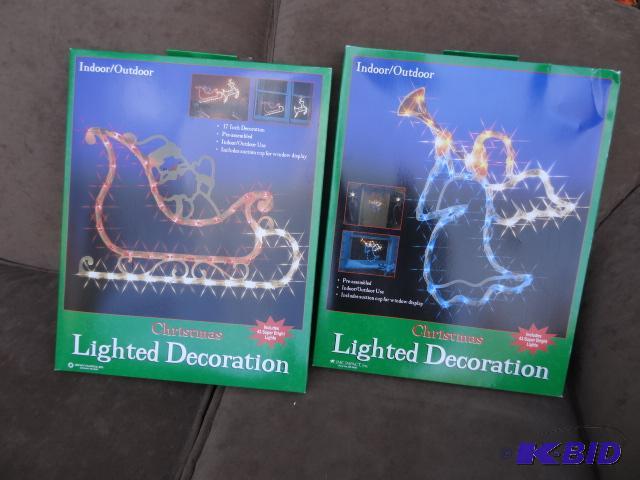 lot 226 image: Indoor Outdoor Christmas Decoration. 17"...