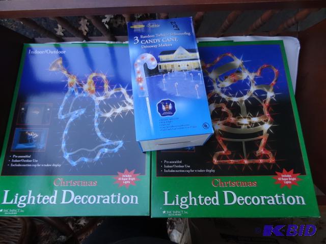 lot 227 image: Indoor Outdoor Christmas Decorations. 17"...