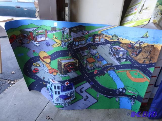 lot 232 image: Kids Play Mat. 60 X 36...