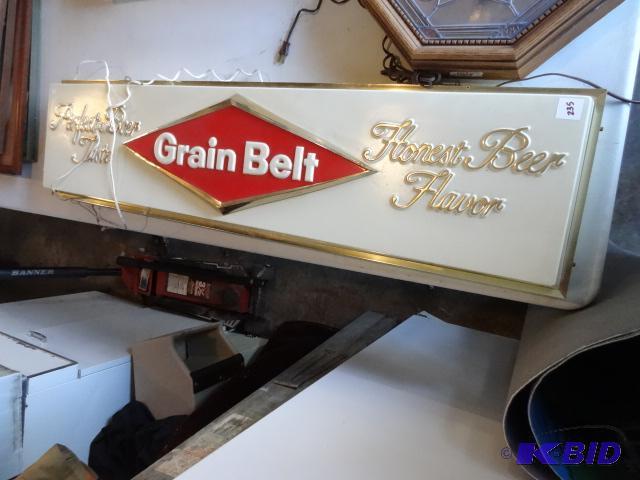 lot 235 image: Wall Hanging vintage, Grain Belt Sign. 48 X 1...