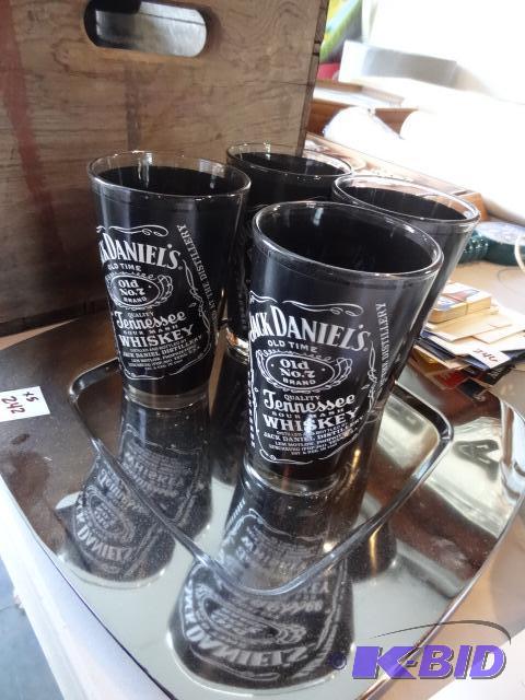 lot 242 image: Jack Daniels Glass and Serving Tray Set...