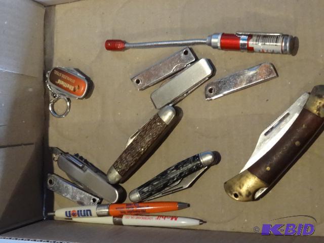 lot 257 image: Misc Pocket Knives, Pens...