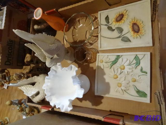 lot 290 image: Dove Figurine, Squirrell, Rabbit, Vase, Bowl,...