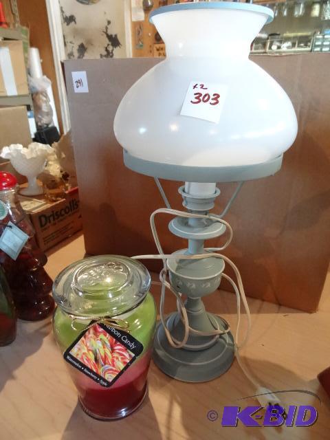 lot 303 image: Ribbon Candy Candles Vintage Desk Lamp...