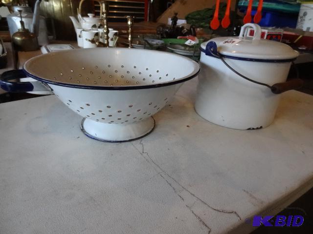 lot 309 image: Metal Strainer, Vintage Cook Pot With Straine...