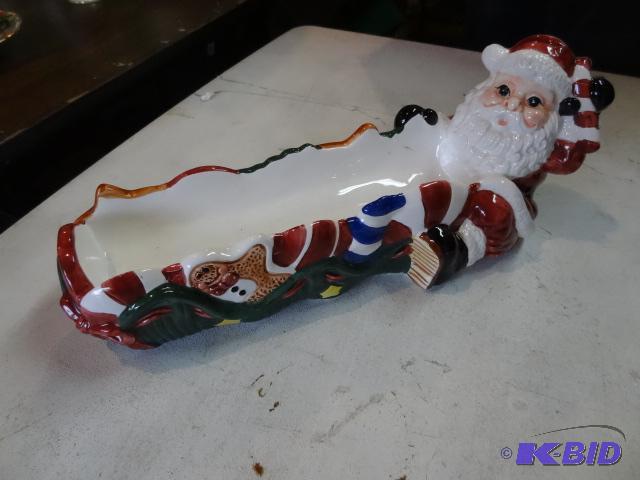 lot 368 image: Santas Work Bench Porcelain Tidbit Dish...